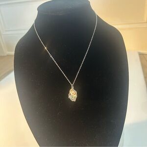 Elegant Silver Pendant Necklace